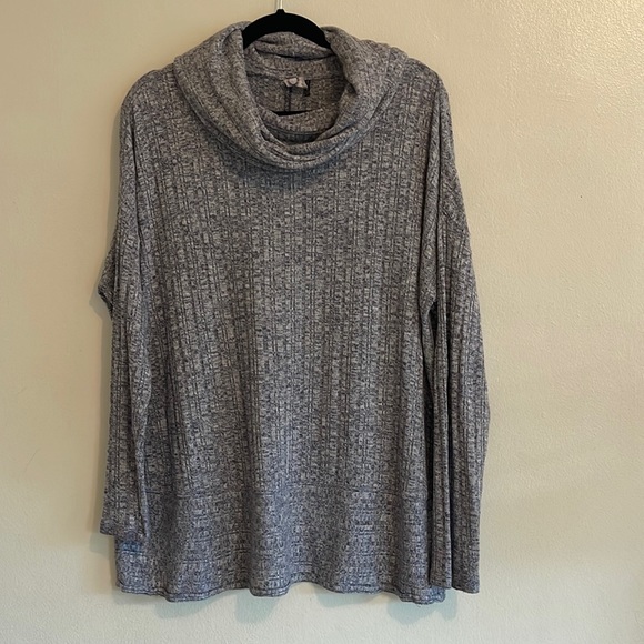 Anthropologie Sweater ✨ Size Large Long Sleeve Cowl Neck // Gray - Picture 2 of 11